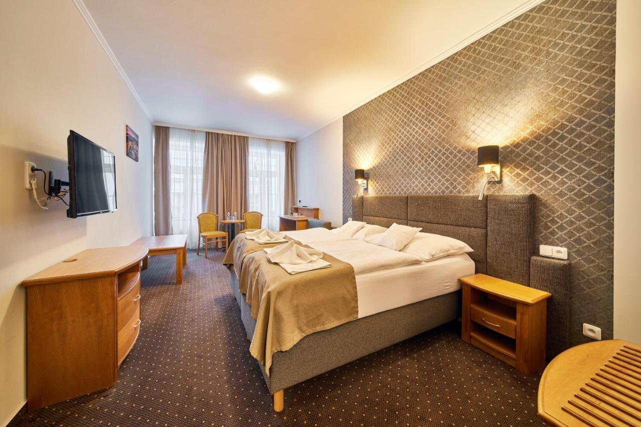Hotel Adam Trutnov Luaran gambar