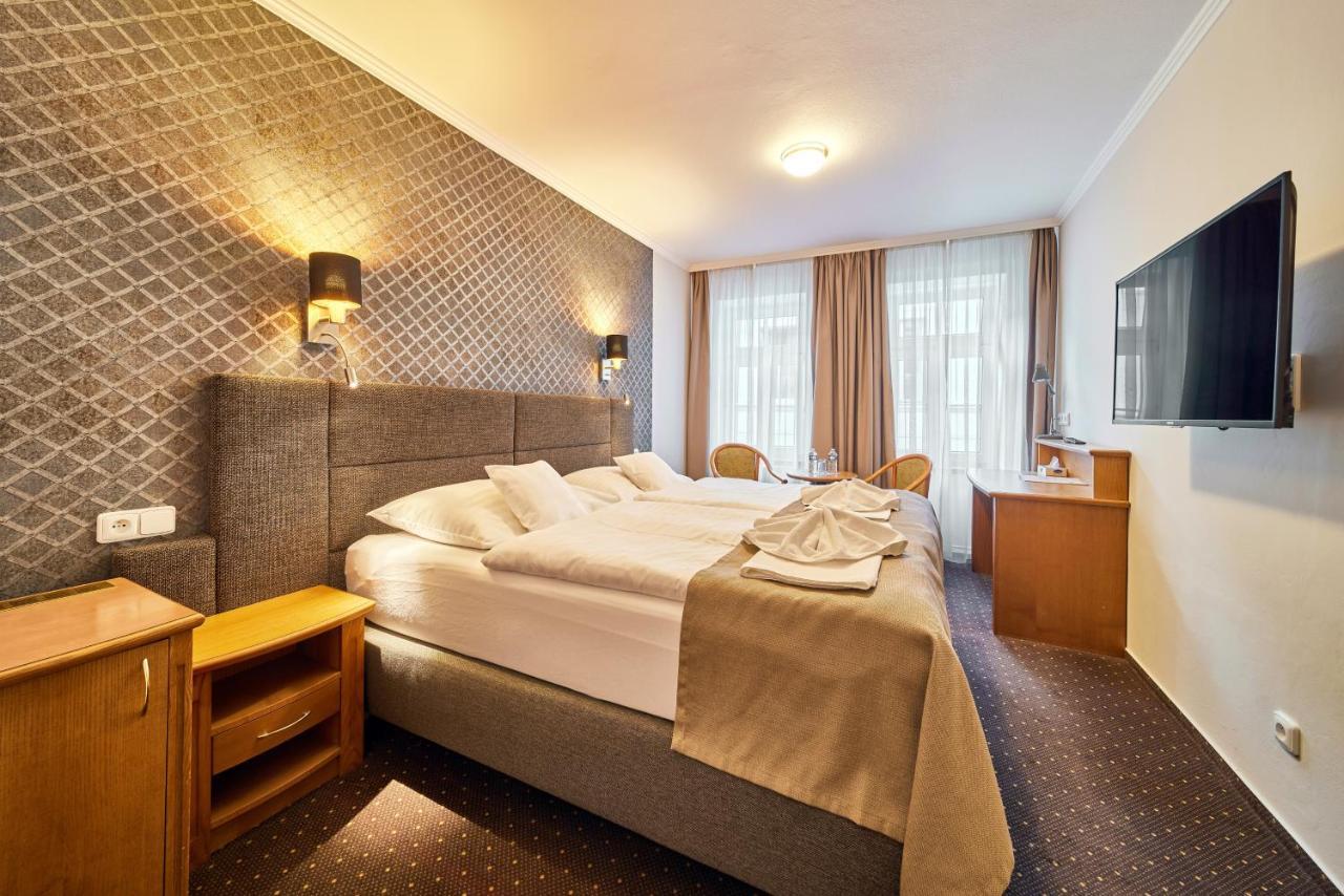 Hotel Adam Trutnov Luaran gambar