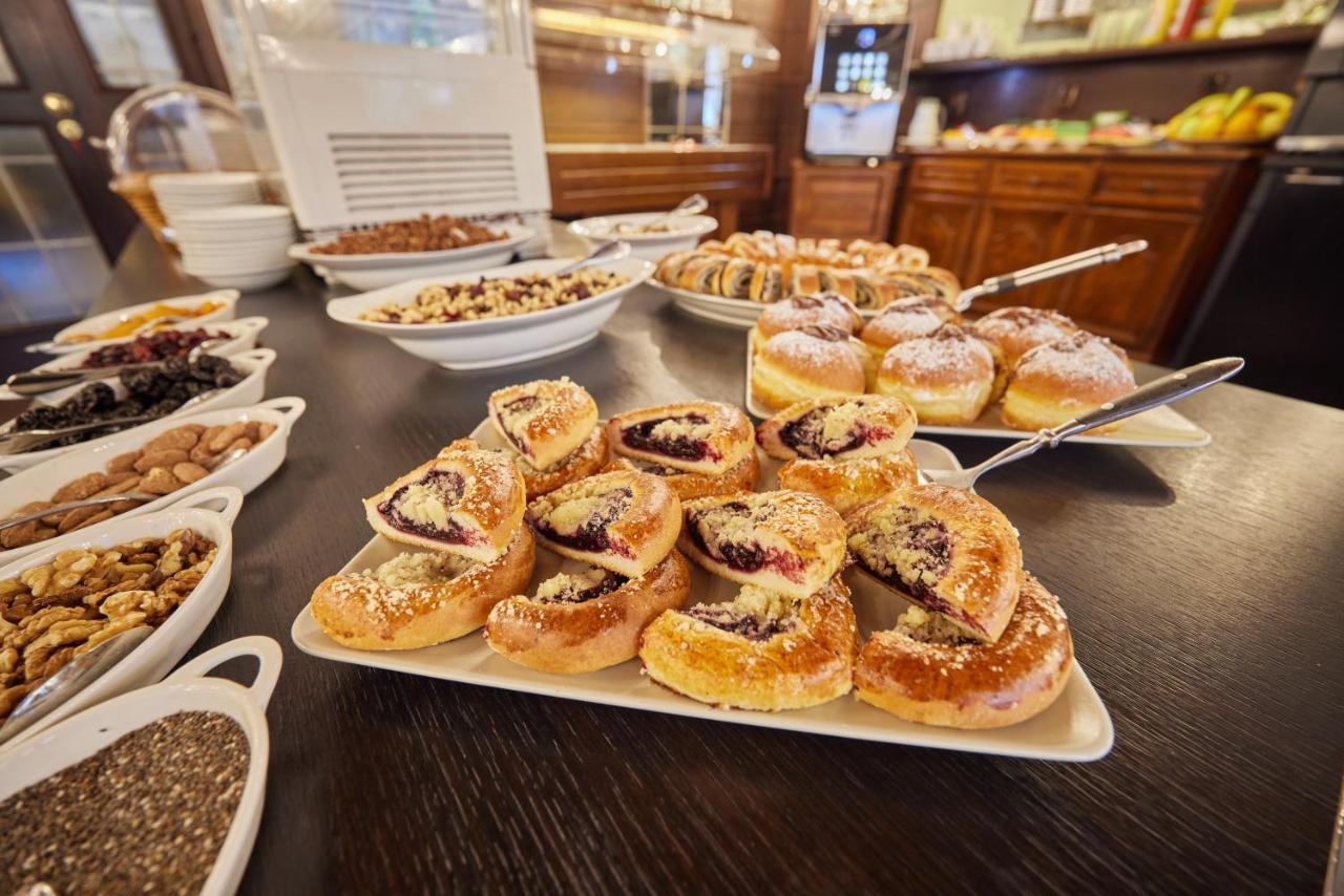 Hotel Adam Trutnov Luaran gambar