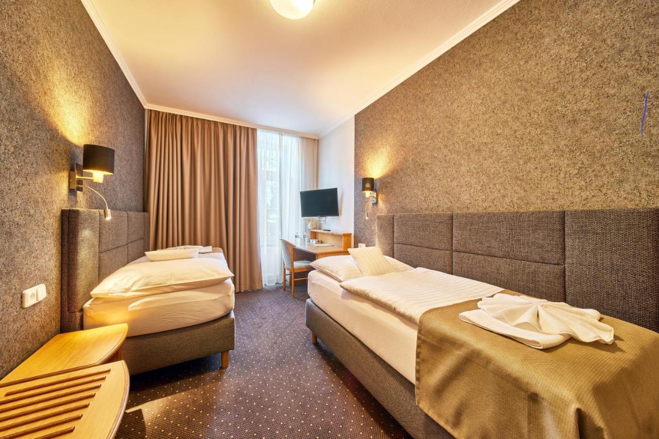 Hotel Adam Trutnov Luaran gambar