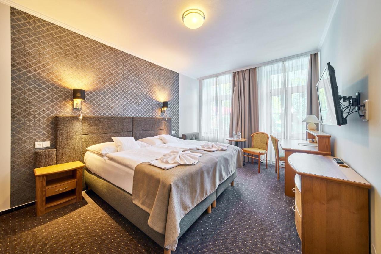 Hotel Adam Trutnov Luaran gambar