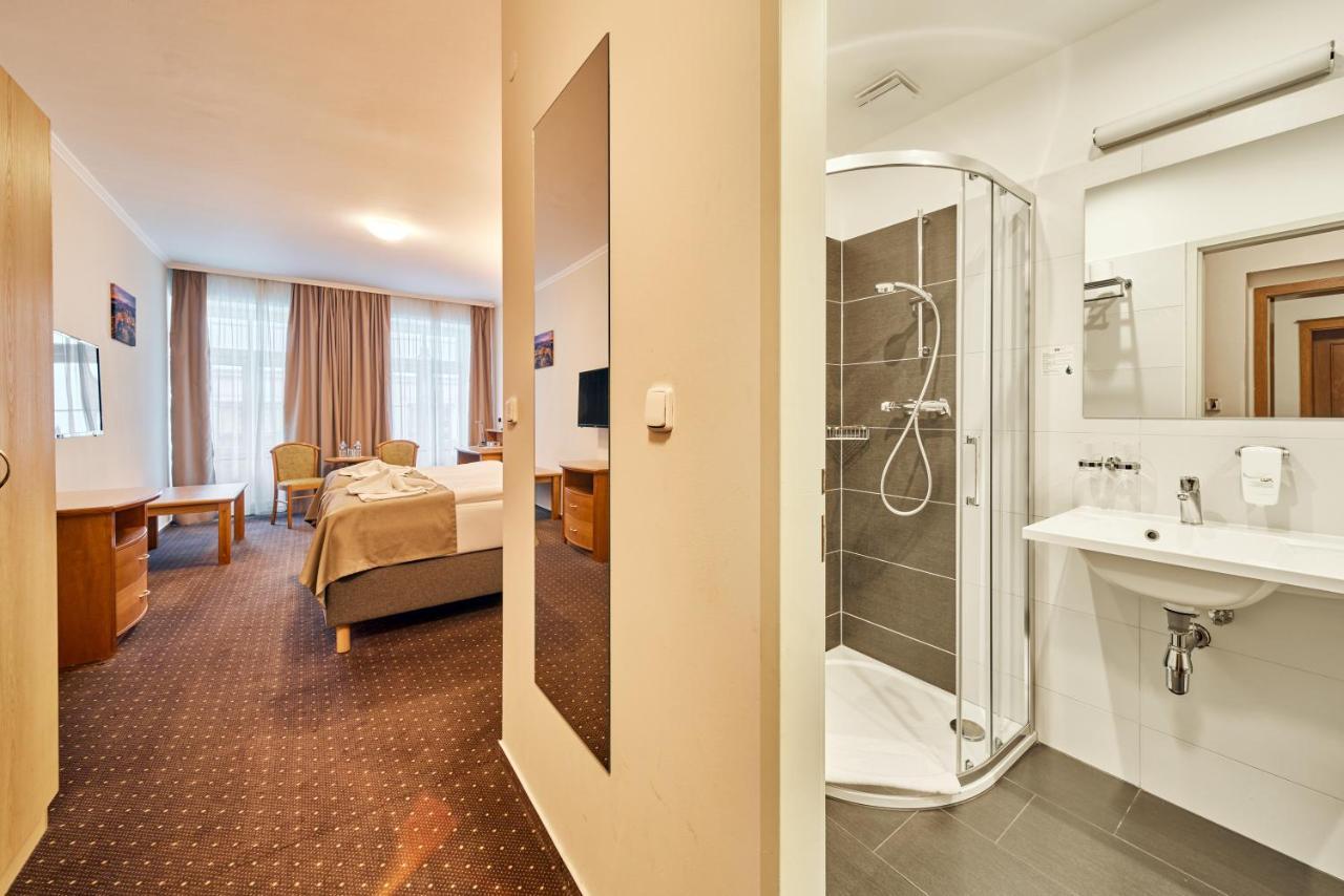 Hotel Adam Trutnov Luaran gambar