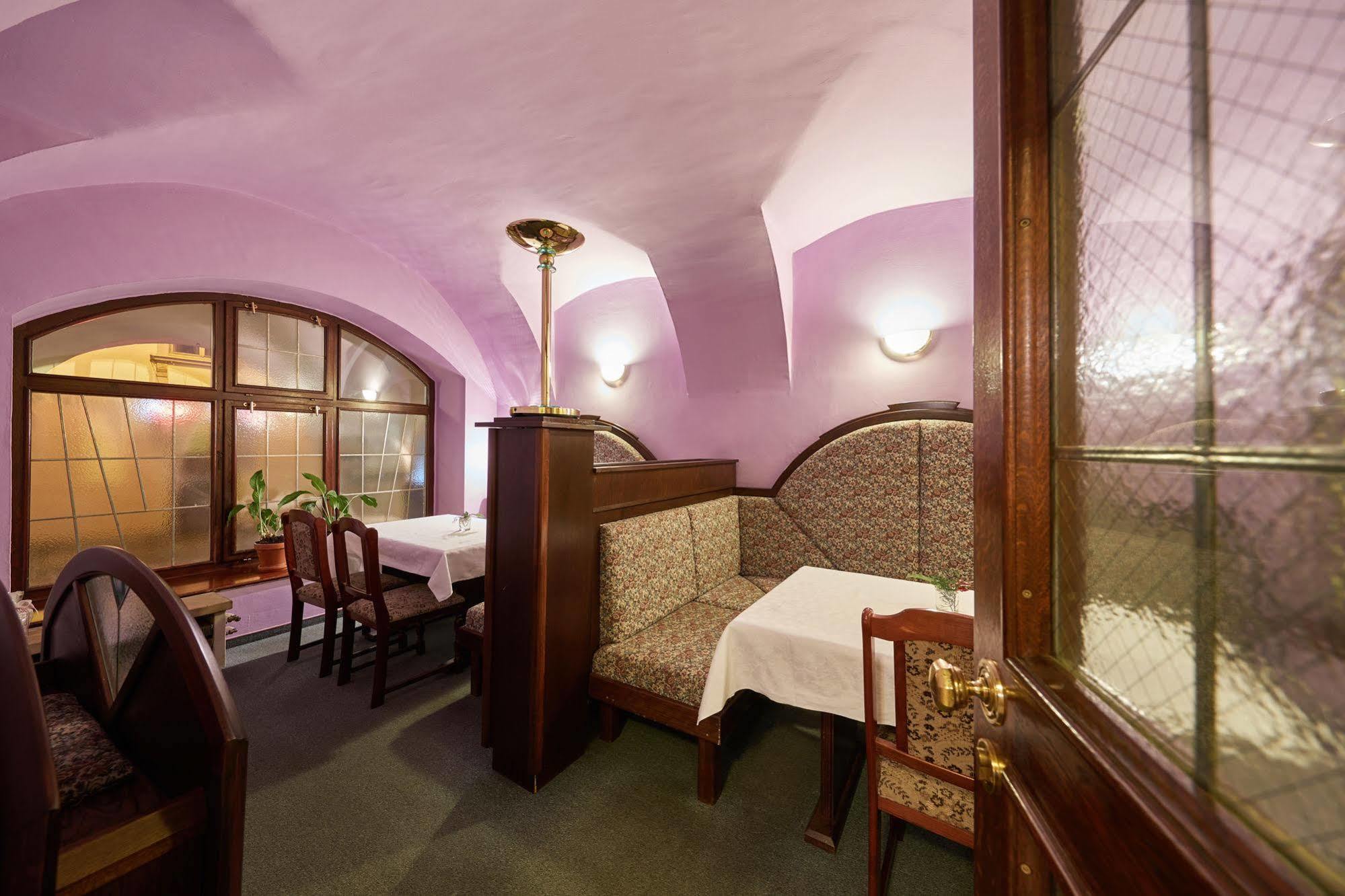 Hotel Adam Trutnov Luaran gambar