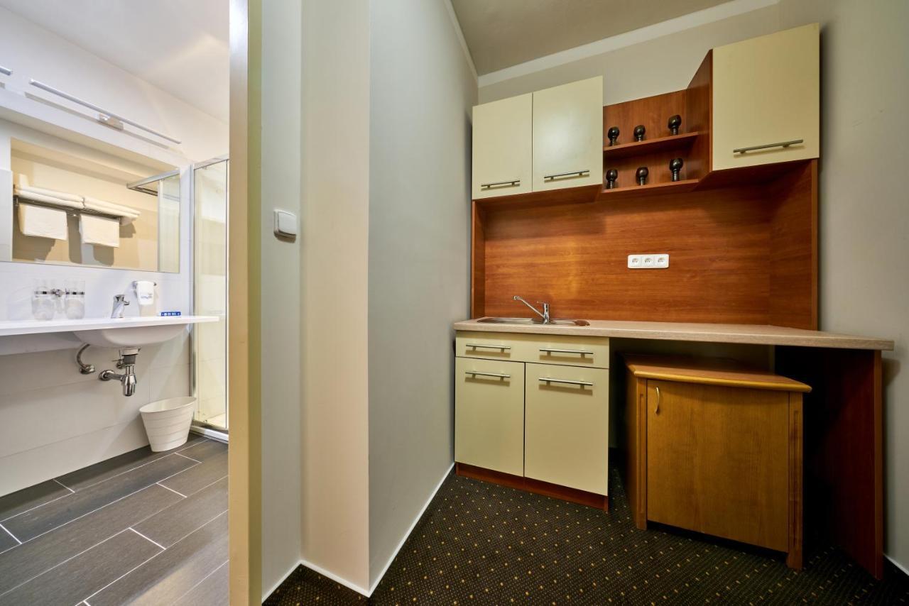 Hotel Adam Trutnov Luaran gambar